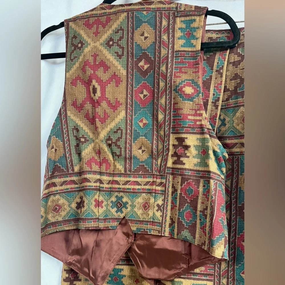 Circle T Vtg Geometric Patterned Vest and Maxi Skirt Set - Picture 4 of 9